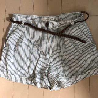 ザラ(ZARA)のZARA ショートパンツ ボーダー リネン ベルト付き 白(ショートパンツ)