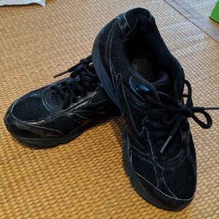 ミズノ(MIZUNO)のミズノ　黒スニーカー　22cm(スニーカー)