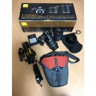 ニコン(Nikon)の中古 ニコン Ｄ３２００ ダブルズームキット(デジタル一眼)