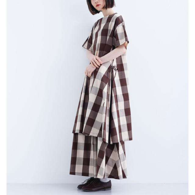 merlot(メルロー)の新品 未着用 MERLOT IKYU ブロックチェック柄ワンピース レディースのワンピース(ロングワンピース/マキシワンピース)の商品写真