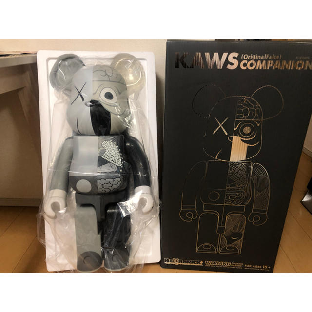 MEDICOM TOY(メディコムトイ)のベアブリック KAWS 人体模型 1000％ カウズ Original Fake エンタメ/ホビーのフィギュア(その他)の商品写真