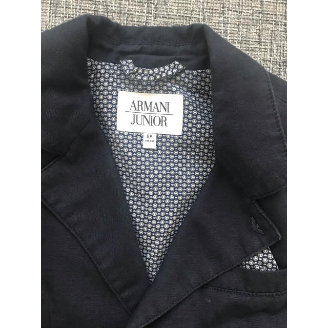 ARMANI JUNIOR(アルマーニ ジュニア)のM様専用　アルマーニジュニア ジャケット 8Y キッズ/ベビー/マタニティのキッズ服男の子用(90cm~)(ジャケット/上着)の商品写真