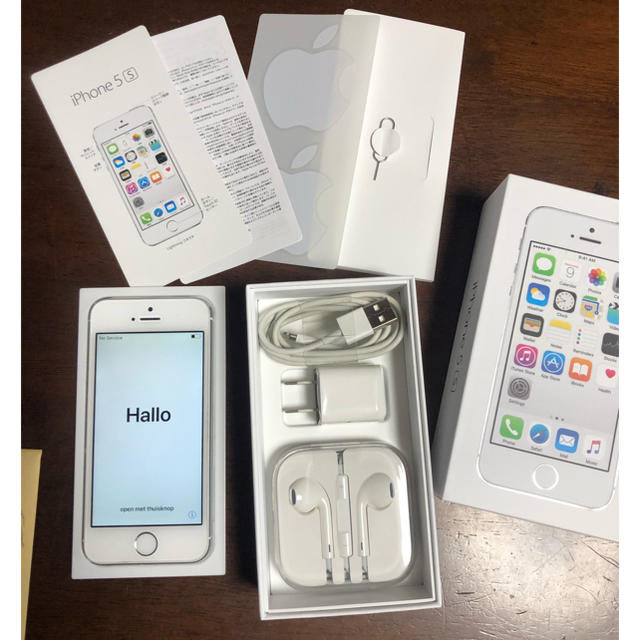 iPhone(アイフォーン)のiPhone5sシルバー32GB ワイモバイル 美品 スマホ/家電/カメラのスマートフォン/携帯電話(スマートフォン本体)の商品写真