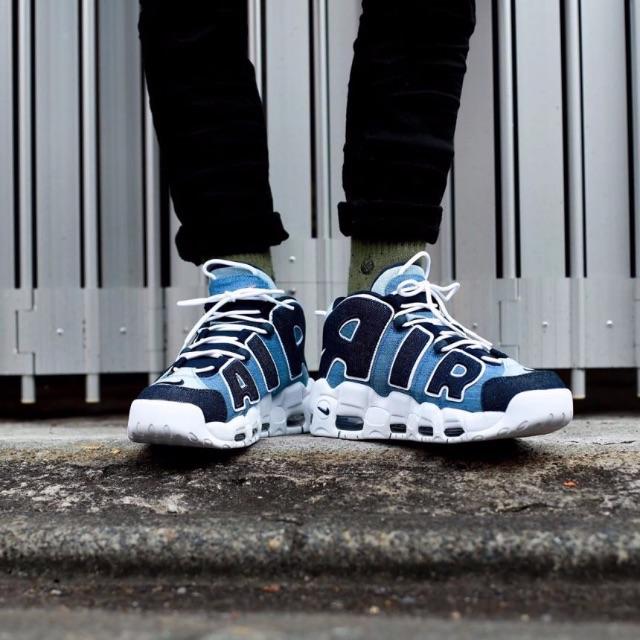 NIKE(ナイキ)の新品正規 NIKE AIR MORE UPTEMPO 96 QS DENIM メンズの靴/シューズ(スニーカー)の商品写真