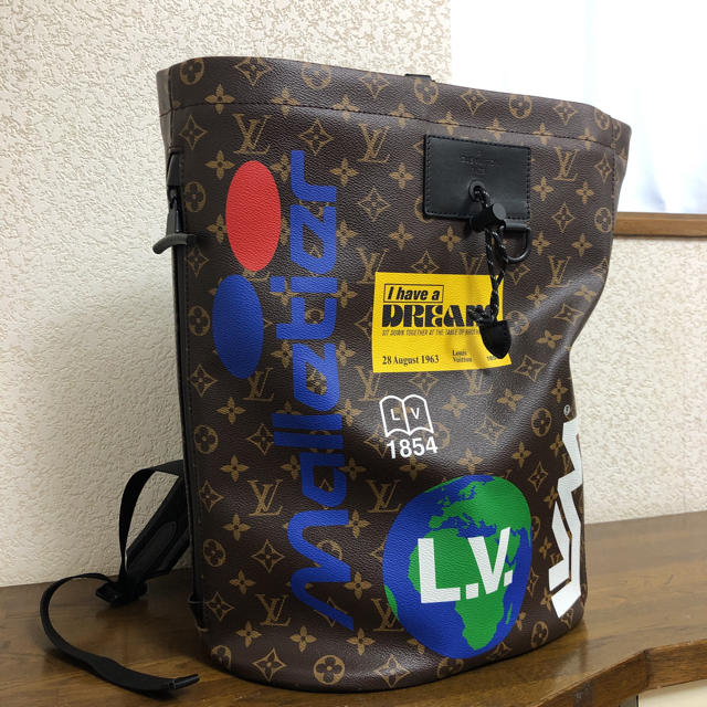 Louis Vuitton ルイ・ヴィトン チョーク バックパック チャーム付