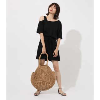 アズールバイマウジー(AZUL by moussy)のワンショルダーオールインワン(オールインワン)