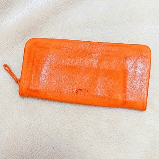 ゲンテン(genten)のゲンテンのヤギ革の長財布です✨状態良好の美品です✨エイジングを楽しみたい方ぜひ✨(財布)