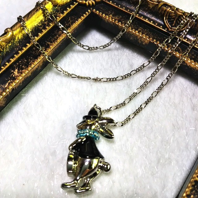 axes femme(アクシーズファム)の《sale￥850》axes famme＊＊＊   アリスの白うさぎネックレス レディースのアクセサリー(ネックレス)の商品写真