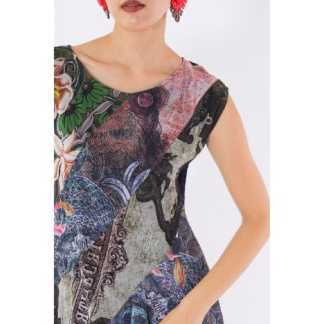 DESIGUAL(デシグアル)の新品♡15900円 デシグアル シフォン素材のノースリーブワンピース 大特価‼️ レディースのワンピース(その他)の商品写真