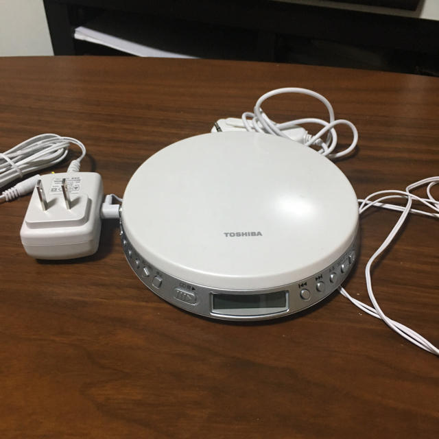 東芝(トウシバ)のポータブルCDプレーヤー 語学学習最適 新品未使用 スマホ/家電/カメラのオーディオ機器(ポータブルプレーヤー)の商品写真