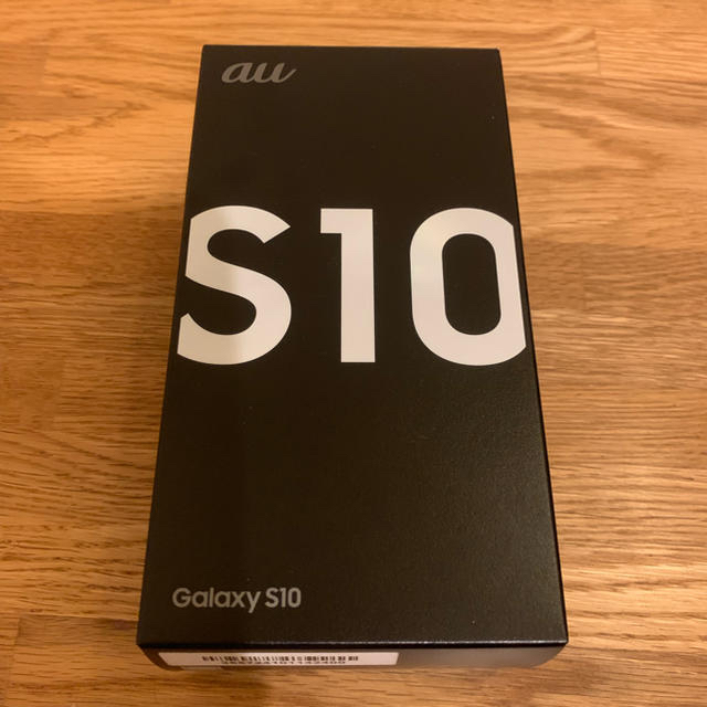 SAMSUNG(サムスン)の新品 Galaxy S10 プリズムホワイト SIMフリー au  スマホ/家電/カメラのスマートフォン/携帯電話(スマートフォン本体)の商品写真