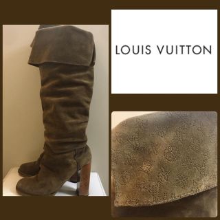 ルイヴィトン(LOUIS VUITTON)のルイヴィトン モノグラム柄 カーキブラウンスエード  ロングブーツ(ブーツ)