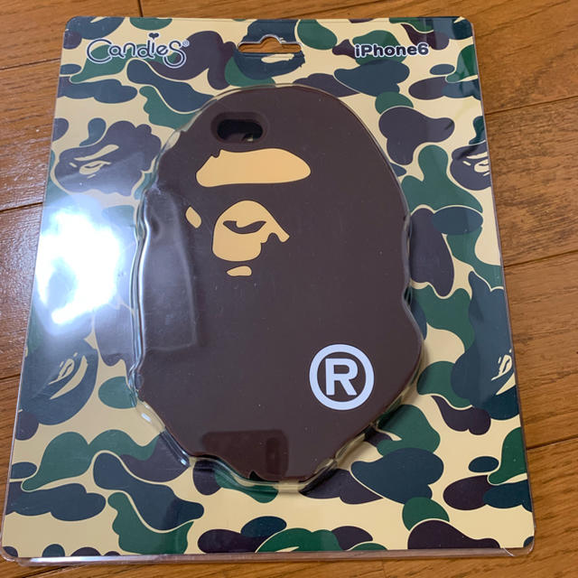 A BATHING APE(アベイシングエイプ)のアベイシングエイプ、iPhoneケース スマホ/家電/カメラのスマホアクセサリー(iPhoneケース)の商品写真