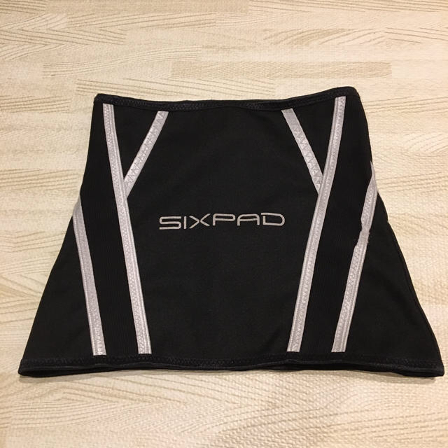 SIXPAD(シックスパッド)のシックスパッド シェイプスーツ コスメ/美容のダイエット(エクササイズ用品)の商品写真