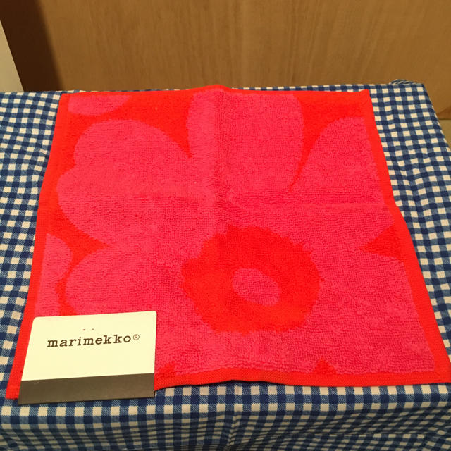 marimekko(マリメッコ)のマリメッコハンドタオル2枚セット レディースのファッション小物(ハンカチ)の商品写真