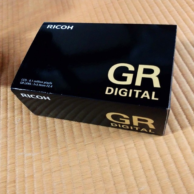 RICOH(リコー)のshidareyanagi様専用 RICOH GR スマホ/家電/カメラのカメラ(コンパクトデジタルカメラ)の商品写真