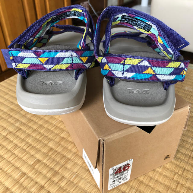 Teva(テバ)のちょび。様　teva サンダル レディースの靴/シューズ(サンダル)の商品写真