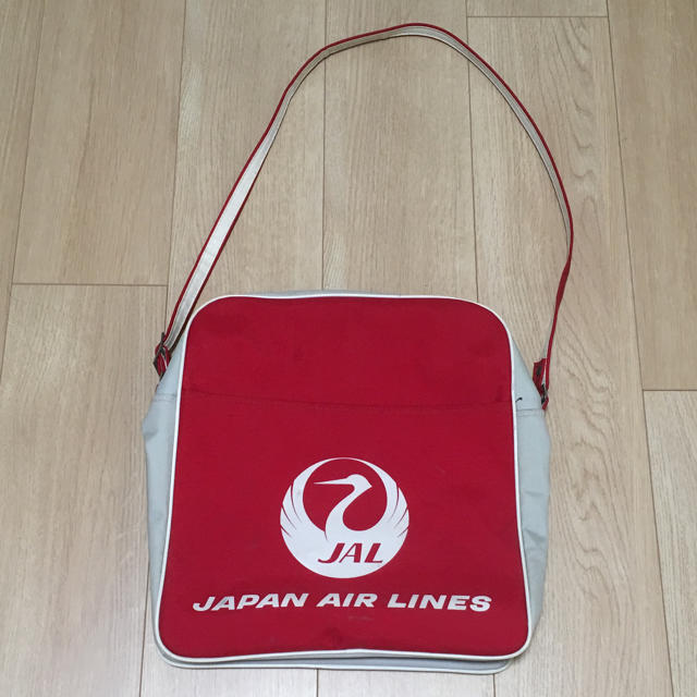 JAL(日本航空)(ジャル(ニホンコウクウ))のJAL トラベルバック 日本航空 ノベルティー エンタメ/ホビーのコレクション(ノベルティグッズ)の商品写真