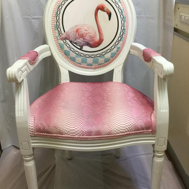 【yoori 】KAREフラミンゴレザーチェアーピンク椅子
