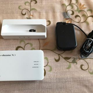 エヌティティドコモ(NTTdocomo)のモバイルWiFiルーター BF-01D ①(PC周辺機器)