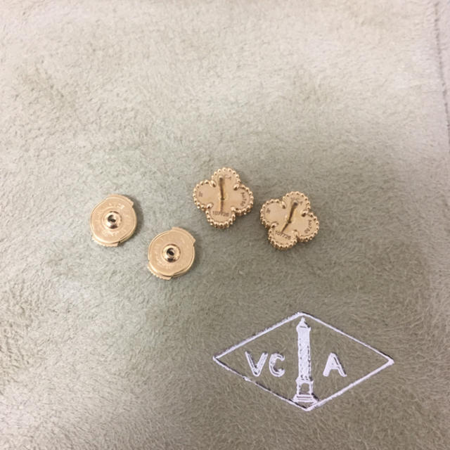 Yu Ri様専用ヴァンクリーフ&アーペル スウィートアルハンブラ Yu Ri様専用ヴァンクリーフ&アーペル スウィートアルハンブラ