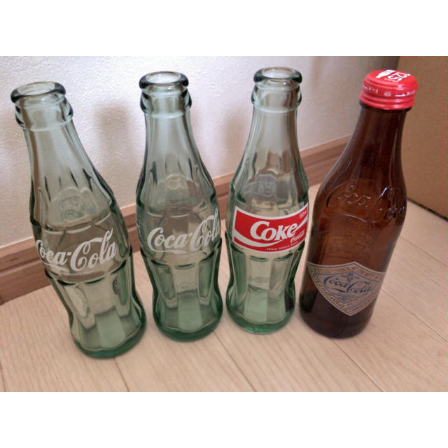 コカ コーラ コカコーラの瓶 4本セットの通販 By ゴリラ S Shop コカコーラならラクマ