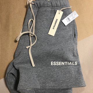 フィアオブゴッド(FEAR OF GOD)のFOG essentials スウェットハーフパンツ(ショートパンツ)