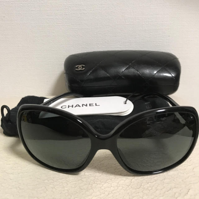 CHANEL(シャネル)のCHANELシャネル★ラインストーンサングラス ブラック レディースのファッション小物(サングラス/メガネ)の商品写真