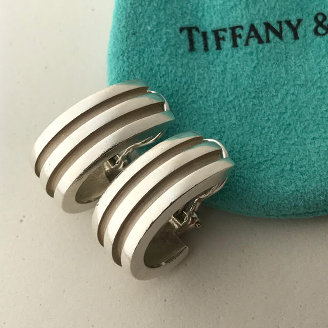 アクセサリーTIFFANYのグルーブド イヤリング