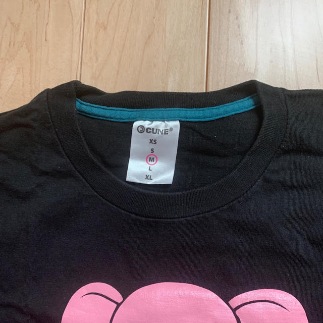 CUNE(キューン)のCUNE Tシャツ［ピンクのゾウさん］Mサイズ/黒 メンズのトップス(Tシャツ/カットソー(半袖/袖なし))の商品写真