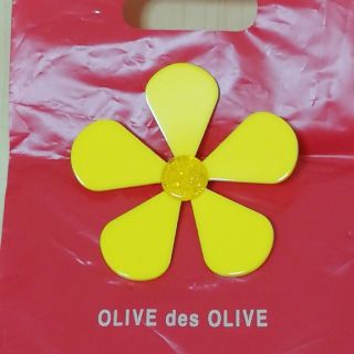 オリーブデオリーブ(OLIVEdesOLIVE)のOLIVE des OLIVE　ブローチ　花　黄色(ブローチ/コサージュ)