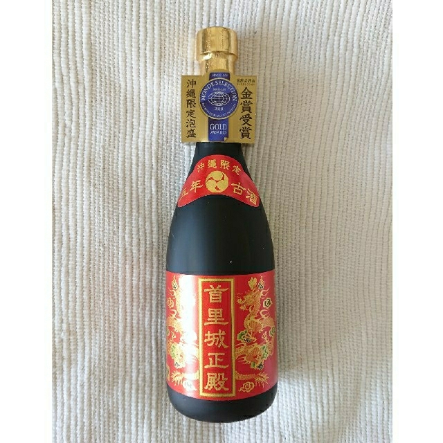 琉球泡盛 5年古酒  首里城正殿 食品/飲料/酒の酒(蒸留酒/スピリッツ)の商品写真