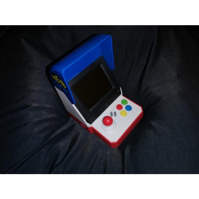 SNK(エスエヌケイ)のネオジオ　ミニ　neogeo mini　中古、箱なし エンタメ/ホビーのゲームソフト/ゲーム機本体(家庭用ゲーム機本体)の商品写真