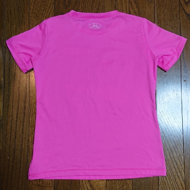 UNDER ARMOUR(アンダーアーマー)のUNDER ARMOUR キッズＴシャツ120 キッズ/ベビー/マタニティのキッズ服女の子用(90cm~)(Tシャツ/カットソー)の商品写真