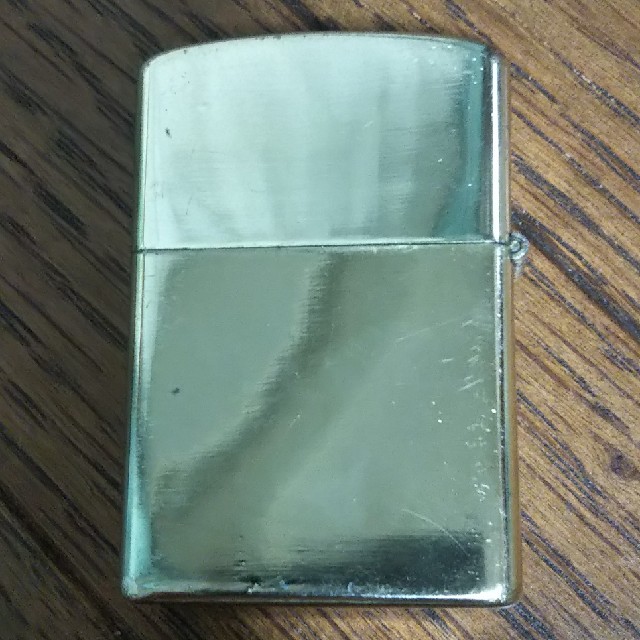 【最終値下げ】ZIPPO  ライター(ジェームスディーン) メンズのファッション小物(タバコグッズ)の商品写真