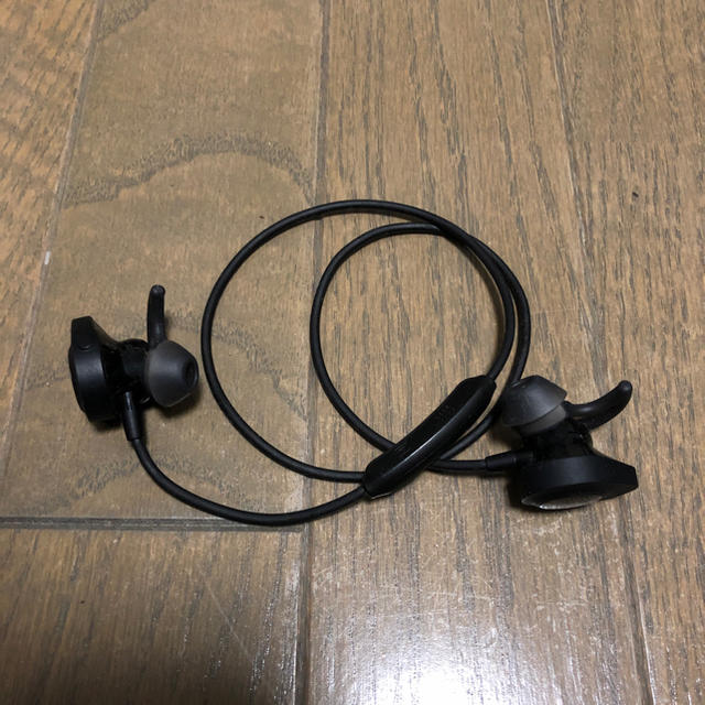 BOSE(ボーズ)のBose SoundSport wireless headphones スマホ/家電/カメラのオーディオ機器(ヘッドフォン/イヤフォン)の商品写真