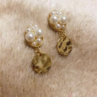 パールたくさんのピアス イヤリング(ピアス)