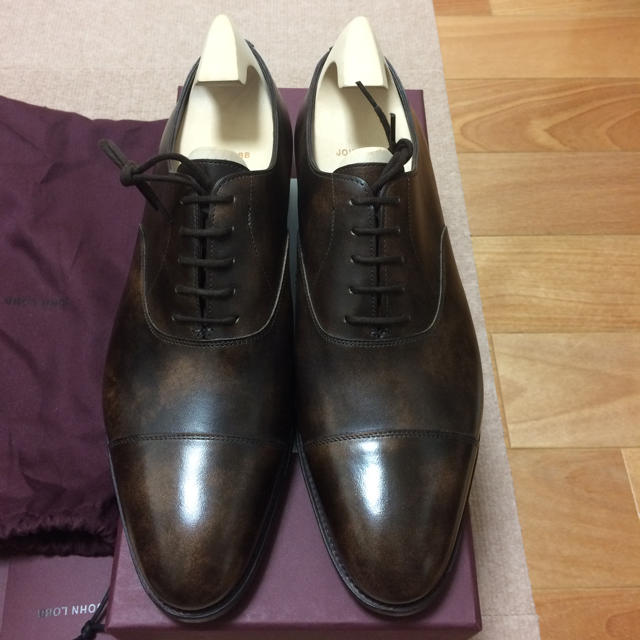 JOHN LOBB(ジョンロブ)の新品未使用 ジョンロブ  シティ2 UK8 ツリー付 メンズの靴/シューズ(ドレス/ビジネス)の商品写真