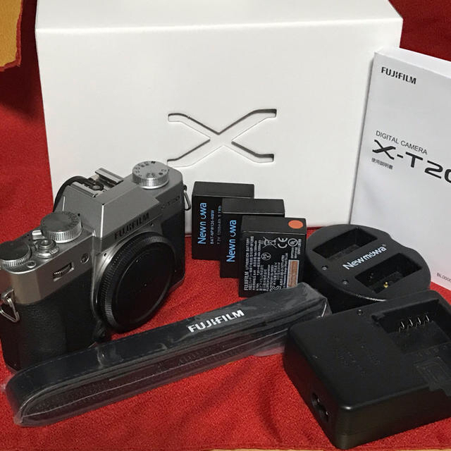 X-T20【シルバーボディ】カメラ