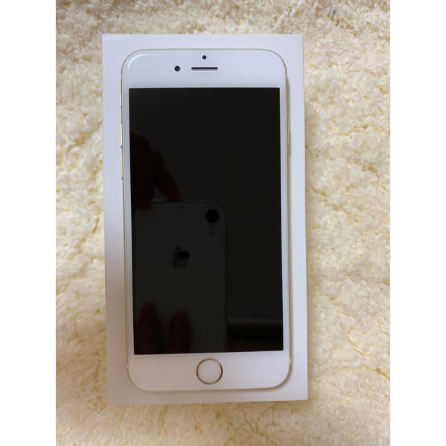 iPhone(アイフォーン)の☆ iPhone6 au 64GB ゴールド ☆ スマホ/家電/カメラのスマートフォン/携帯電話(スマートフォン本体)の商品写真
