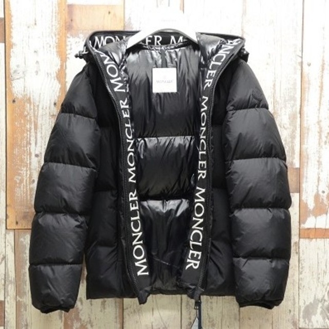 MONCLER - 【4】モンクレール MONCLER モンクラーの通販 by パリから帰国 2019年8月's shop｜モンクレールならラクマ