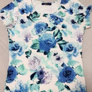 イング(INGNI)の花柄Tシャツ(Tシャツ(半袖/袖なし))