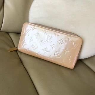 ルイヴィトン(LOUIS VUITTON)のルイヴィトン♡ヴェルニ ジッピーウォレット 長財布♡ベージュ(財布)