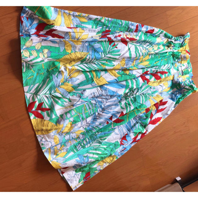 ZARA(ザラ)のZARA  ボタニカル柄 スカート レディースのスカート(ロングスカート)の商品写真