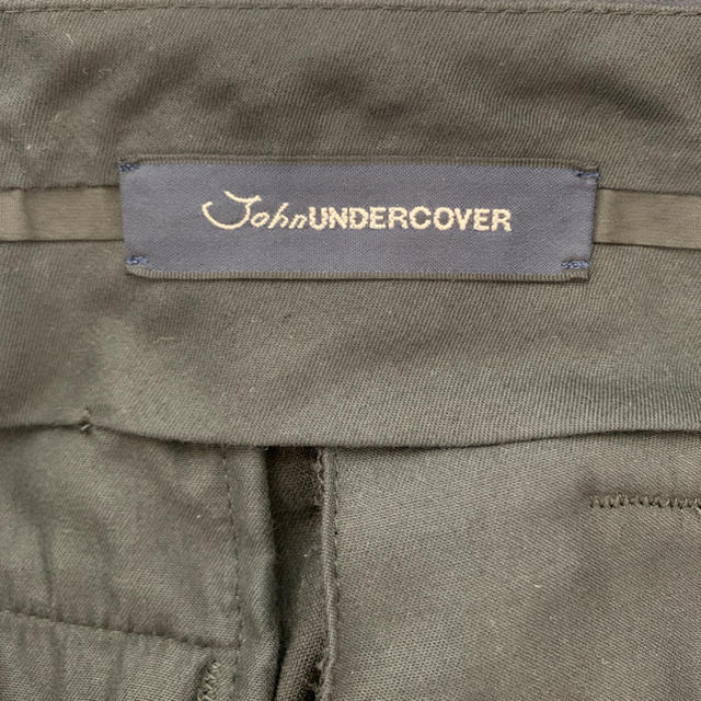 UNDERCOVER(アンダーカバー)のJohn Undercover スラックス メンズのパンツ(スラックス)の商品写真