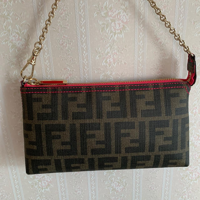 バッグご専用????FENDI ♡フェンディ♡ズッカ柄ミニポーチ