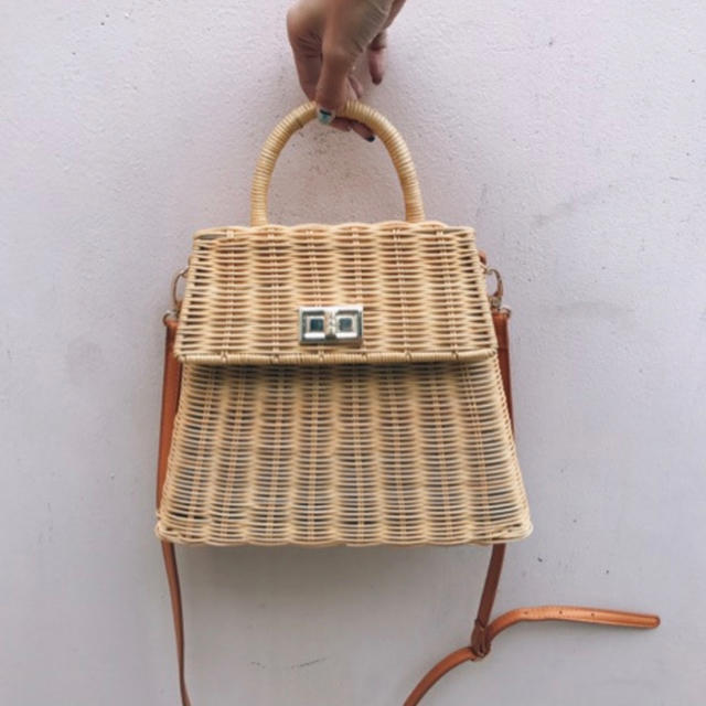 TRAPEZE RATTAN BAGかごバッグ/ストローバッグ