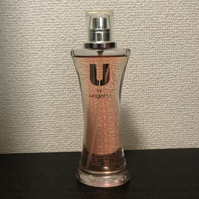 U by ungaro(ユーバイウンガロ)のU by ungaro 50ml  コスメ/美容の香水(香水(女性用))の商品写真