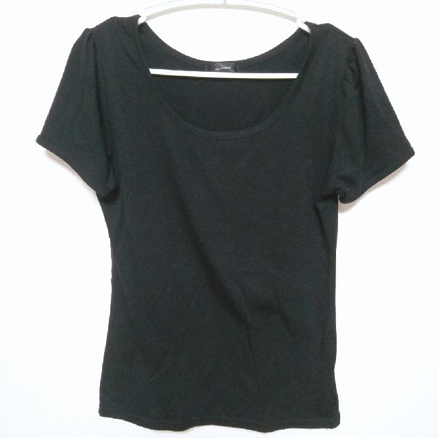 SALE▲今月まで出品▼ 無地 黒 Tシャツ レディースのトップス(Tシャツ(半袖/袖なし))の商品写真