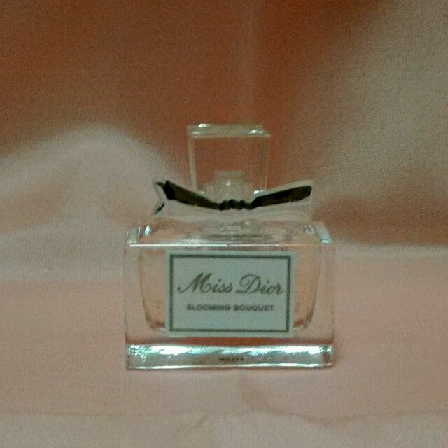 Christian Dior(クリスチャンディオール)の052ブルーミングブーケ コスメ/美容の香水(香水(女性用))の商品写真